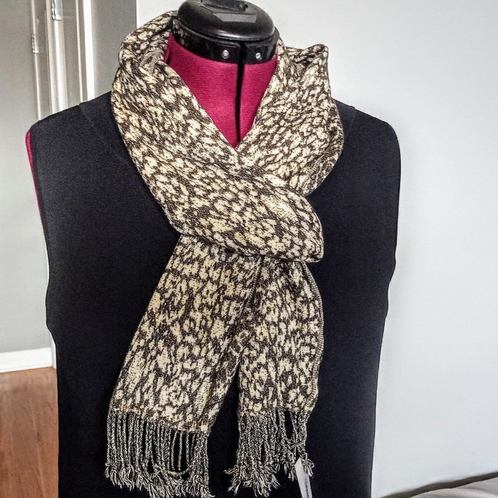 Le Montreux Paris Beige Brown Fringed Knit Scarf